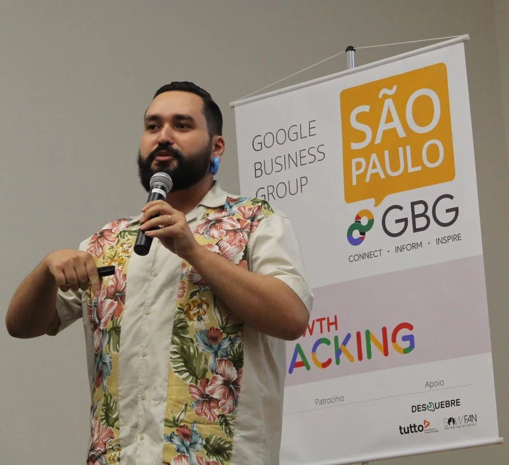 Daniel Pereira palestrando no Google Business Group São Paulo
